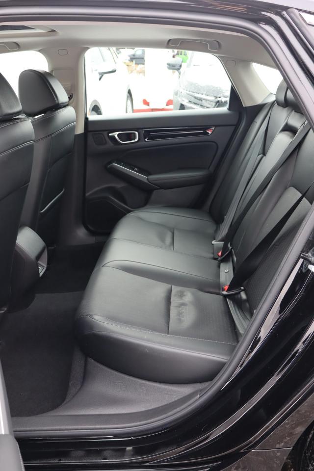 2022 Honda Civic Touring 4dr Sedan Photo