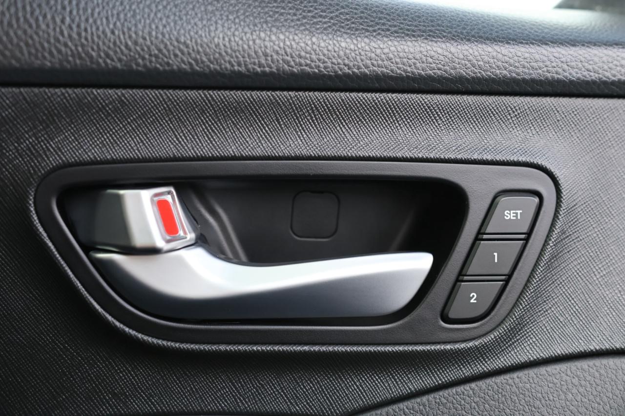 2018 Hyundai Santa Fe XL XL-LIMITED-AWD-7PASS-R STARTER/NAV/PANO ROOF/B CAM Photo