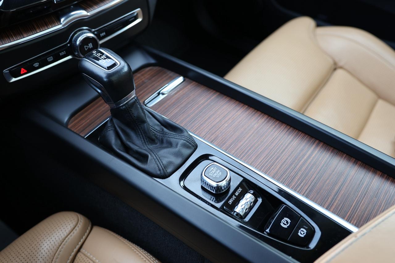 2019 Volvo XC60 T6-AWD-INSCRIPTION/360CAM/B CAM/ADAPT CRUISE/PANOR Photo