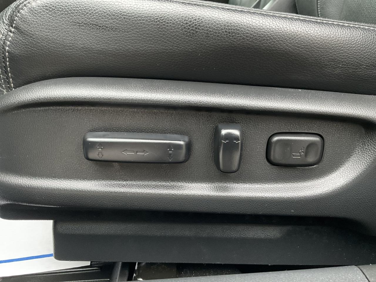 2017 Honda Accord Touring - LTHR! NAV! BACK-UP/BLIND-SPOT CAM! SUNRO Photo