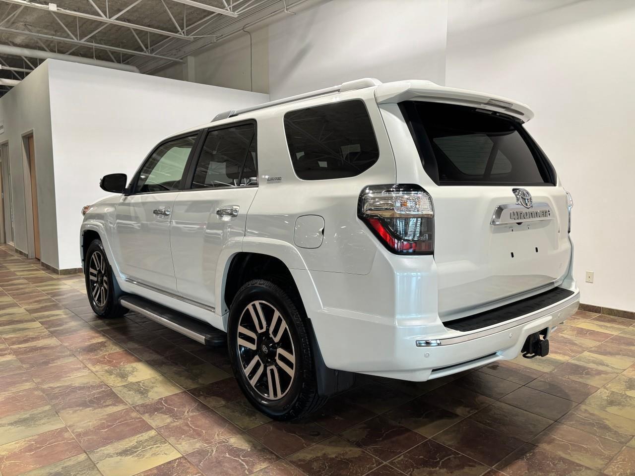 2022 Toyota 4Runner  Photo2