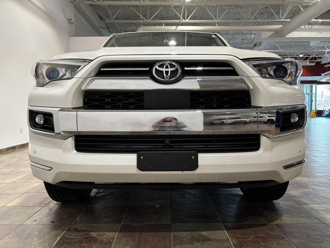 2022 Toyota 4Runner  Photo3