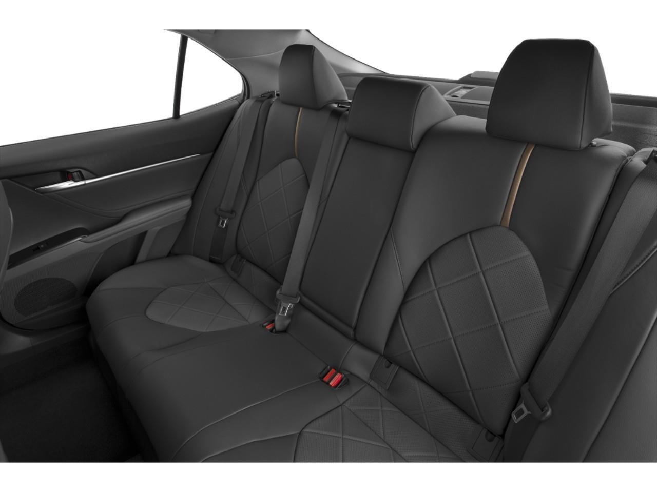 2018 Toyota Camry Hybrid XLE Photo