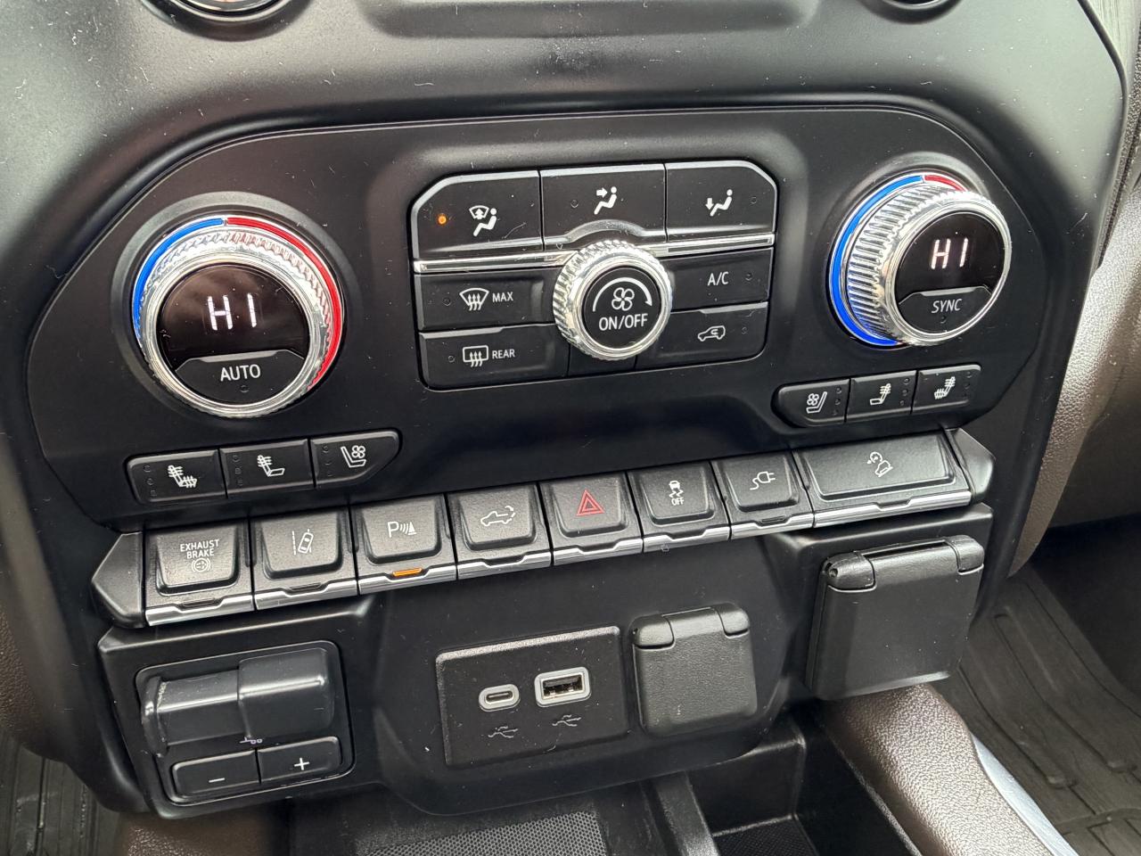 2021 GMC Sierra 3500HD 4WD Crew Cab 159  Denali Photo