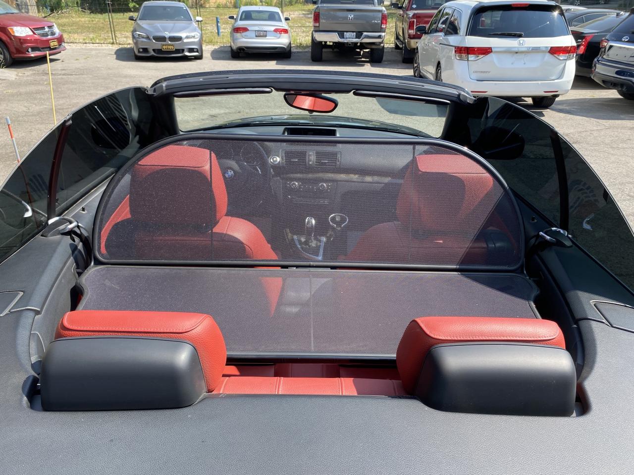 2012 BMW 1 Series 2dr Cabriolet 135i Photo