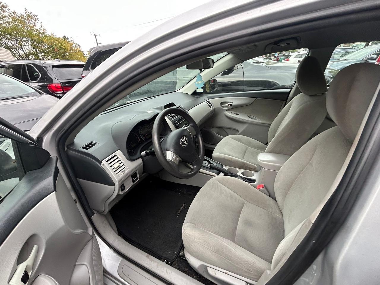2013 Toyota Corolla 4dr Sdn Automatic CE Photo