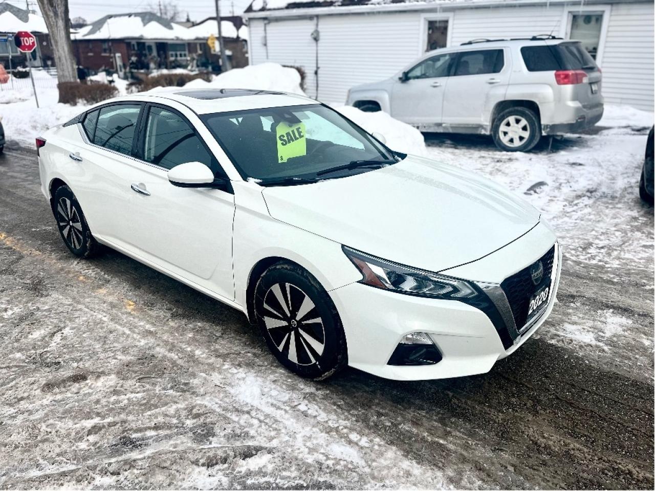 2020 Nissan Altima SV AWD CERTIFIED Photo2