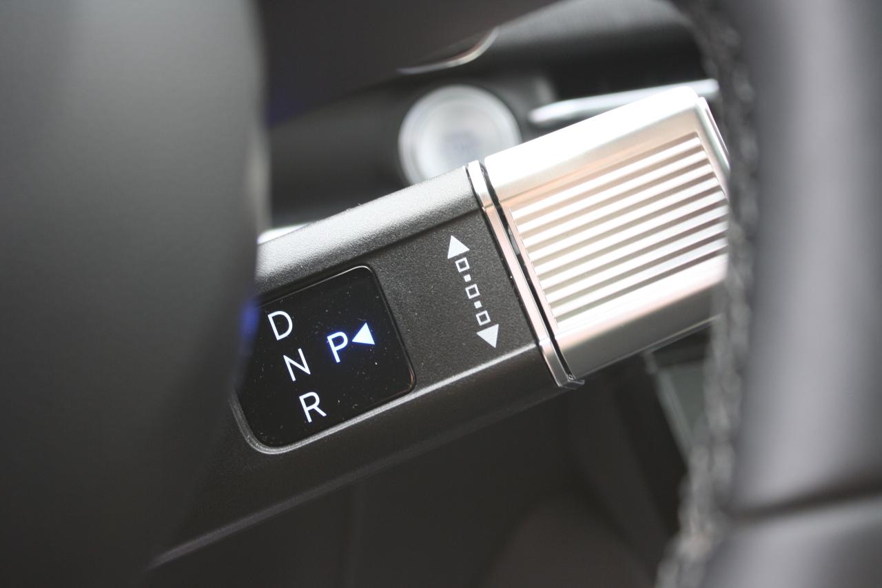 2025 Hyundai Tucson Plug-In Hybrid Ultimate Demo / Sroof / Heated Seats / Winter Tire Photo