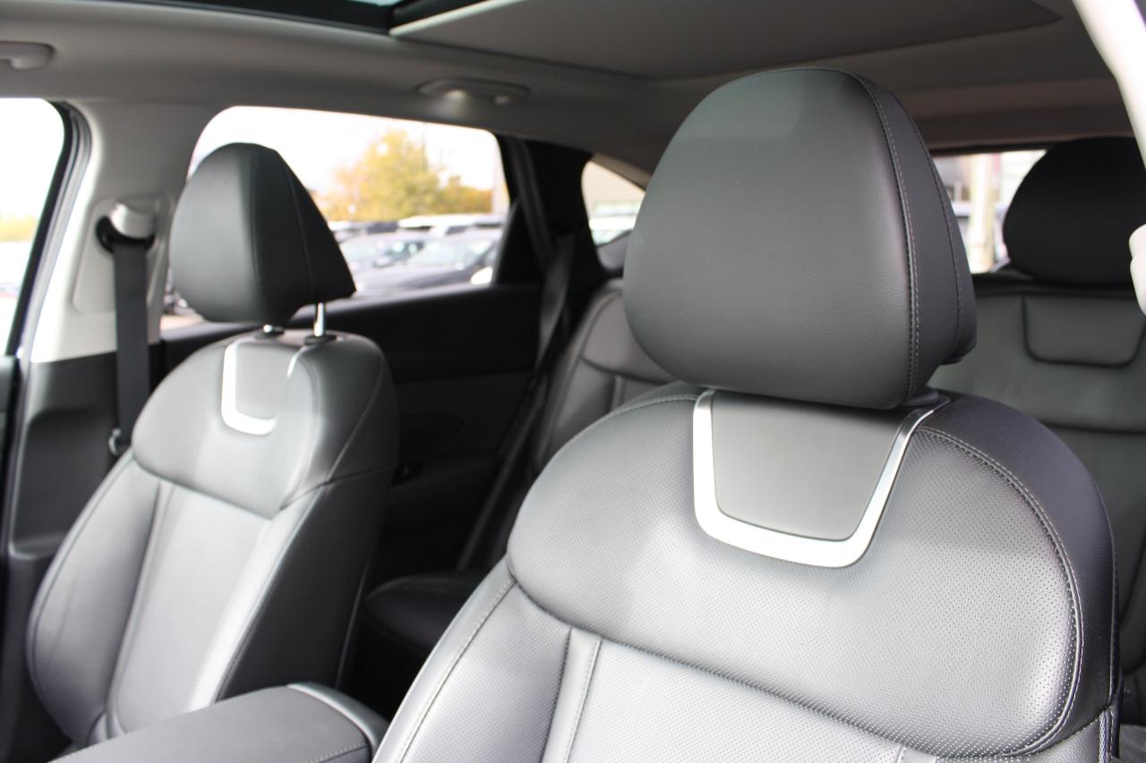 2025 Hyundai Tucson Plug-In Hybrid Ultimate Demo / Sroof / Heated Seats / Winter Tire Photo