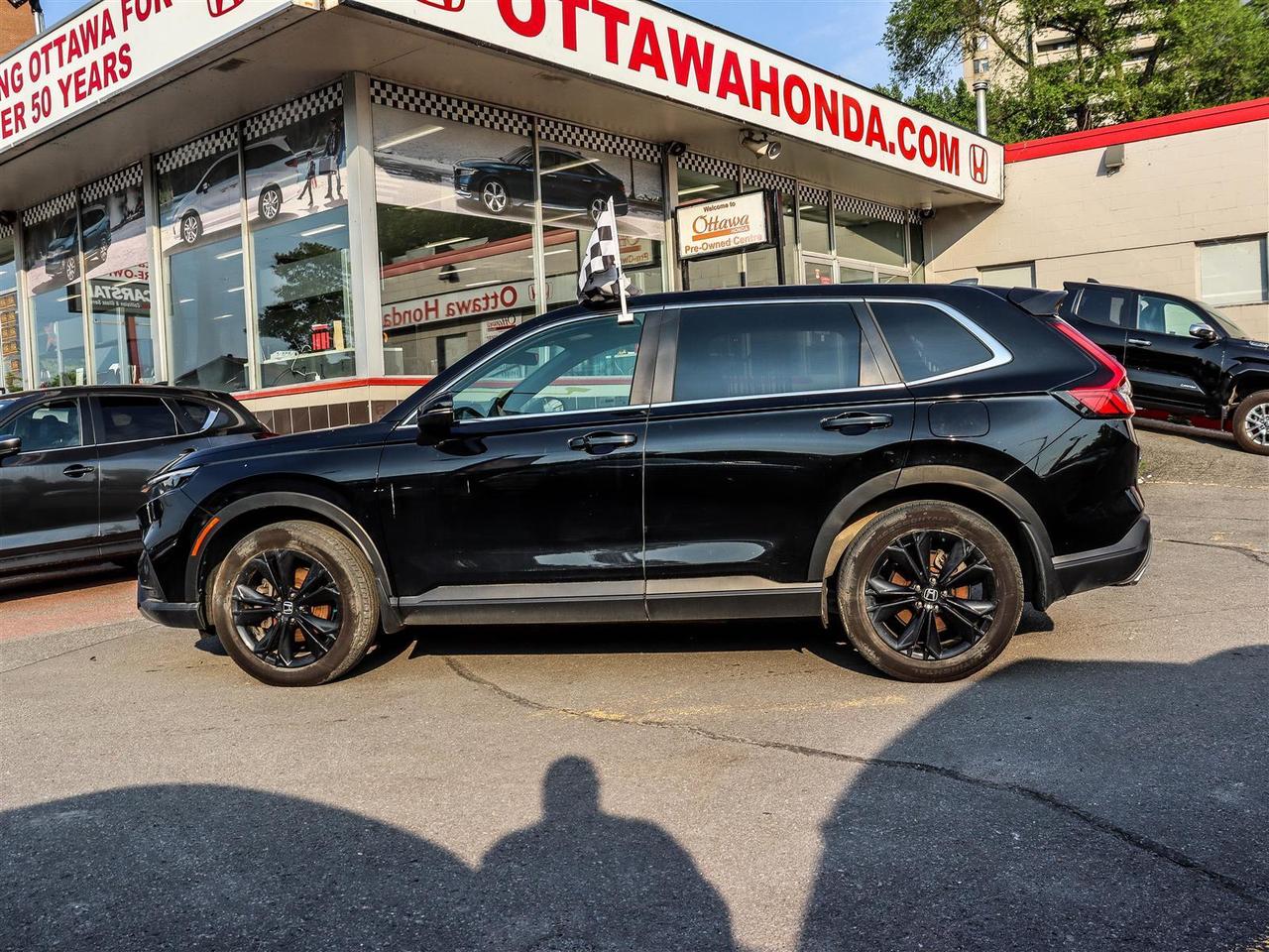 2024 Honda CR-V Hybrid EX-L HYBRID AWD LEATHER Photo