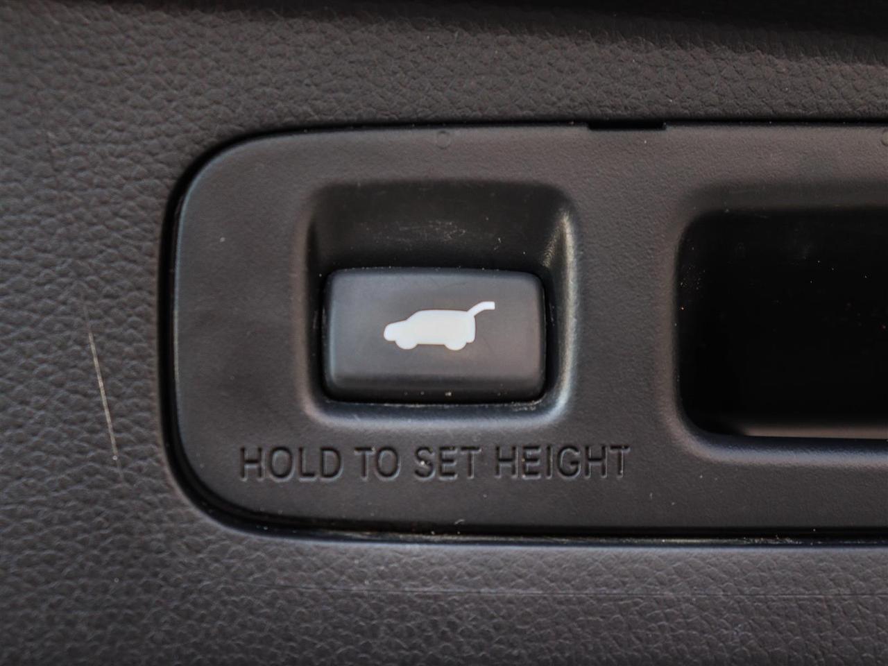 2024 Honda CR-V Hybrid EX-L HYBRID AWD LEATHER Photo