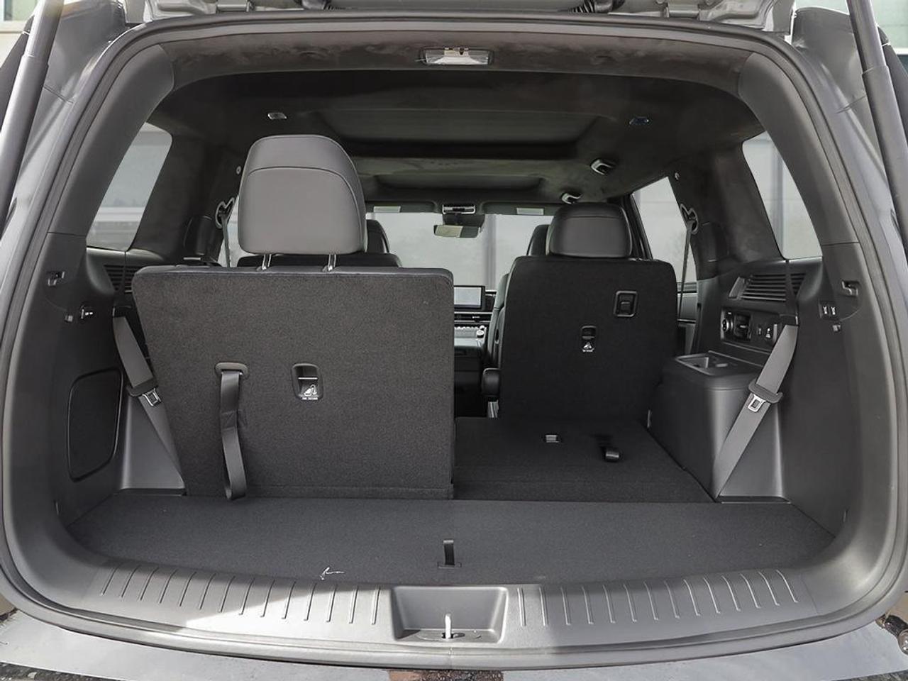 2025 Hyundai Santa Fe XRT AWD Photo