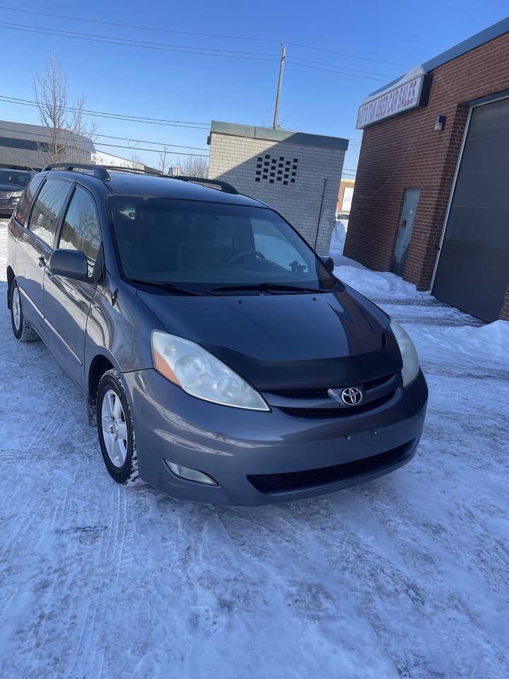 2009 Toyota Sienna 5dr LE ac alloys power seat Photo