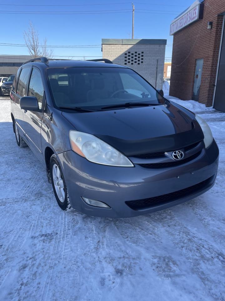 2009 Toyota Sienna 5dr LE ac alloys power seat Photo