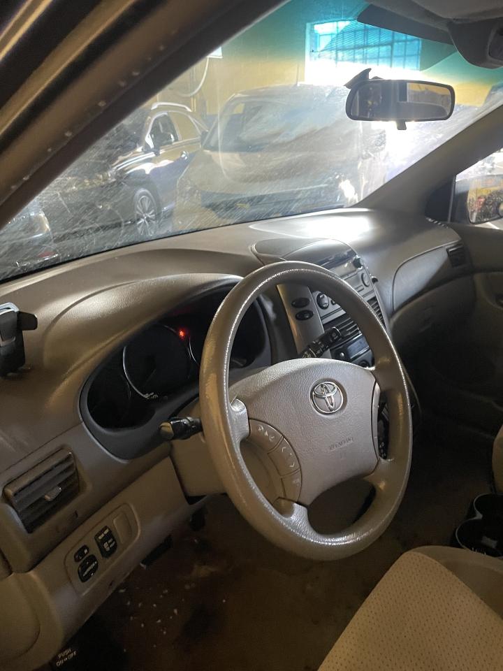 2009 Toyota Sienna 5dr LE ac alloys power seat Photo