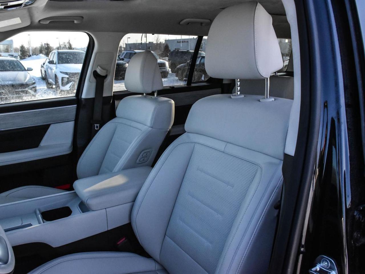 2025 Hyundai Santa Fe Ultimate Calligraphy used Photo