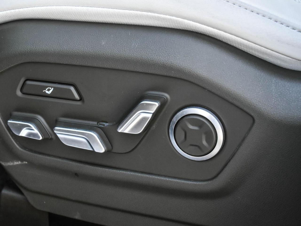 2025 Hyundai Santa Fe Ultimate Calligraphy used Photo