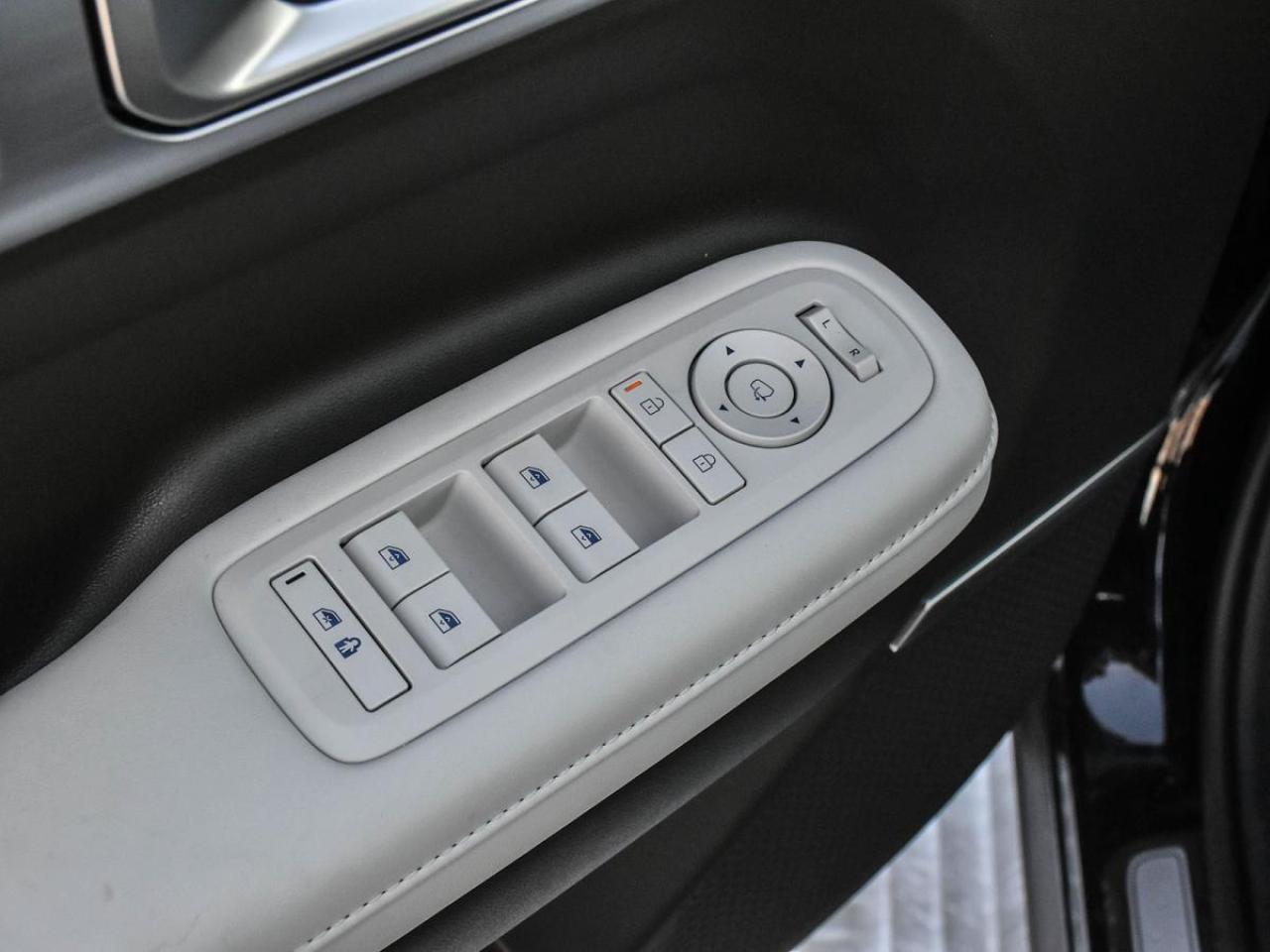 2025 Hyundai Santa Fe Ultimate Calligraphy used Photo