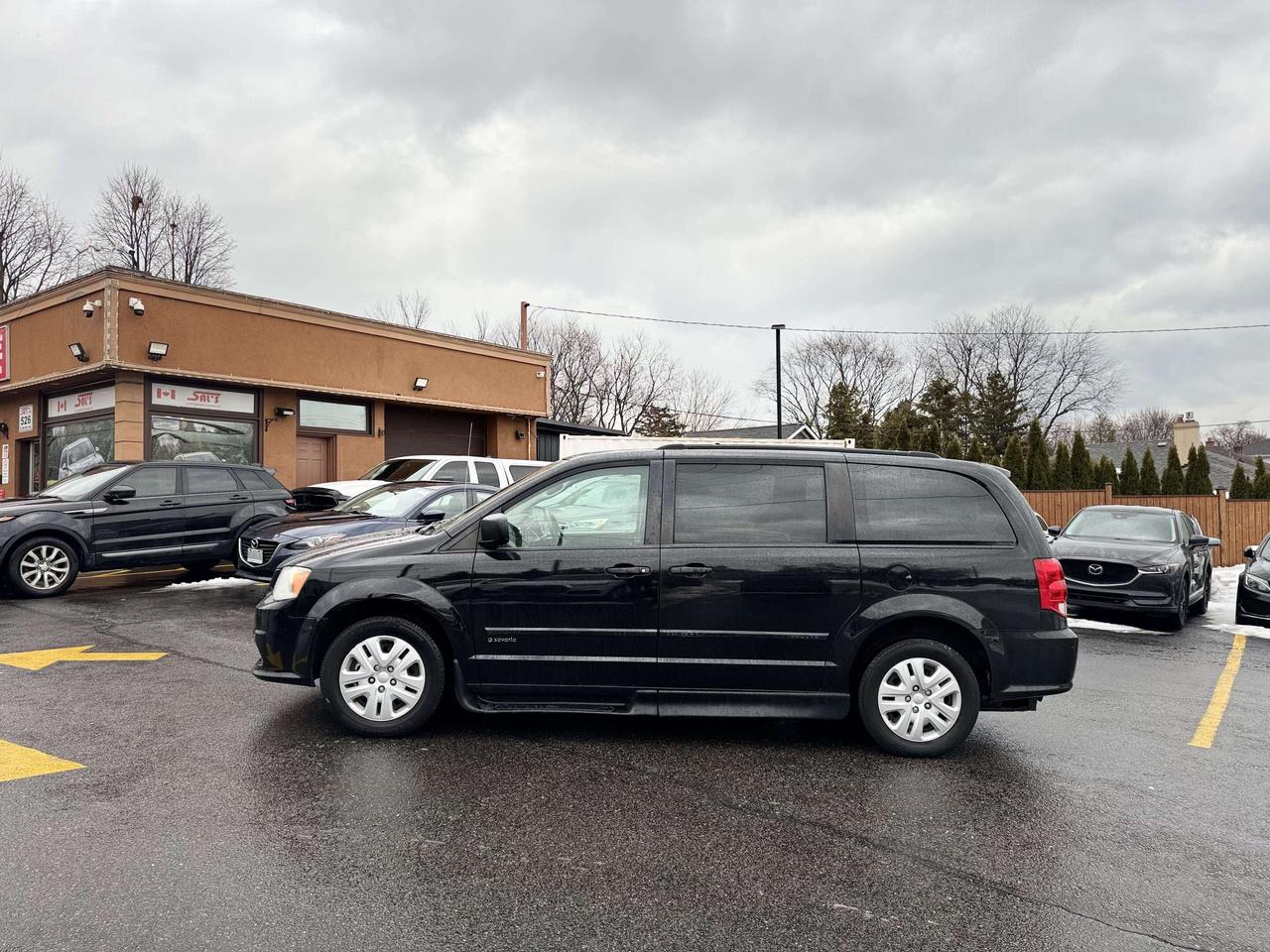 2015 Dodge Grand Caravan Wheelchair Accessible Photo4