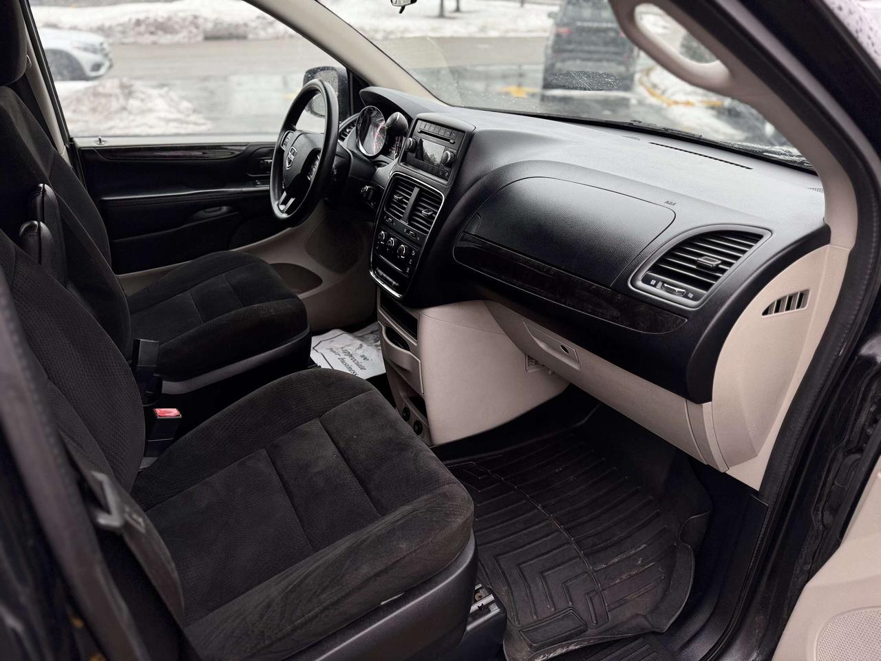 2015 Dodge Grand Caravan Wheelchair Accessible Photo