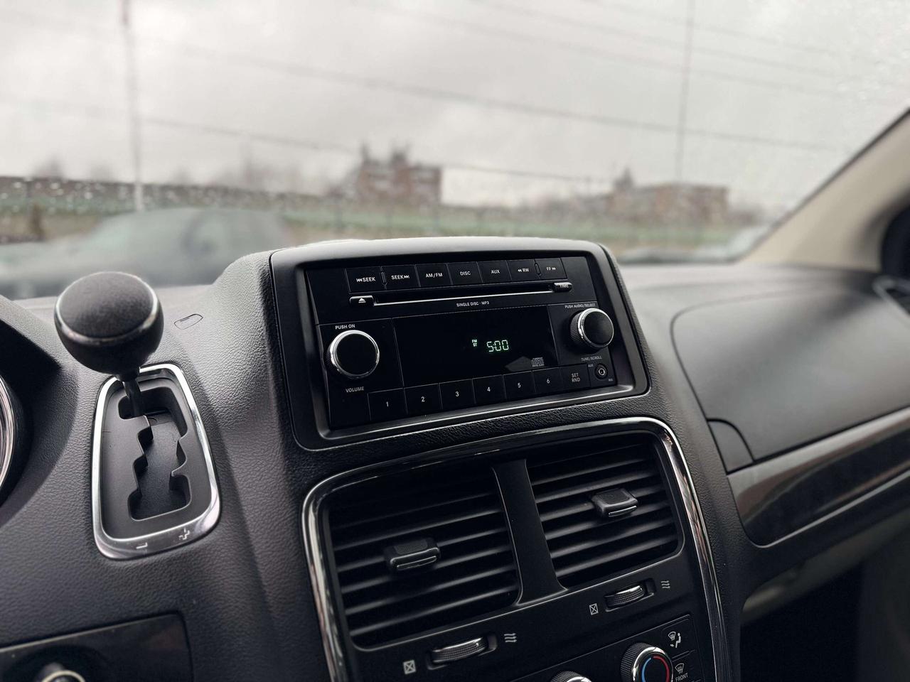 2015 Dodge Grand Caravan Wheelchair Accessible Photo