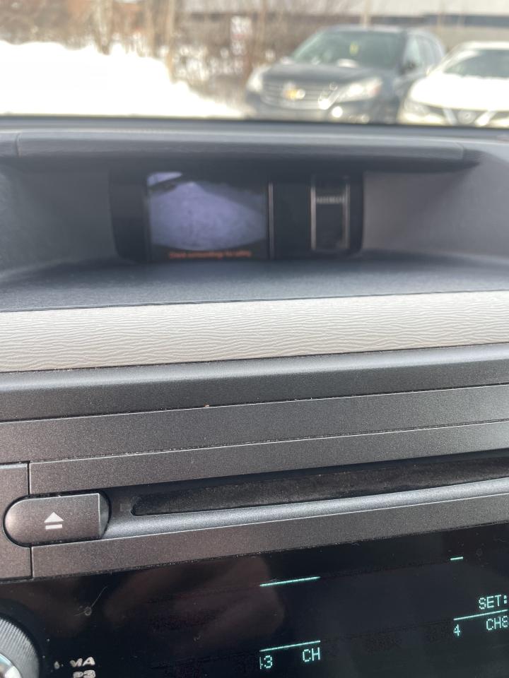 2014 Toyota Sienna LE 8-Passenger backup camera blue tooth low km Photo