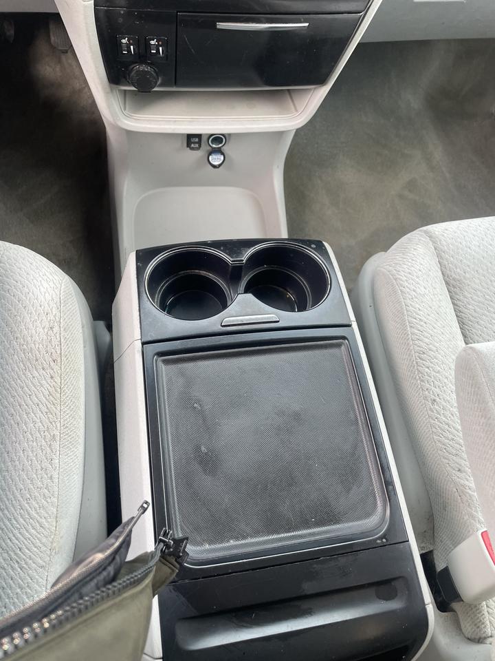 2014 Toyota Sienna LE 8-Passenger backup camera blue tooth low km Photo