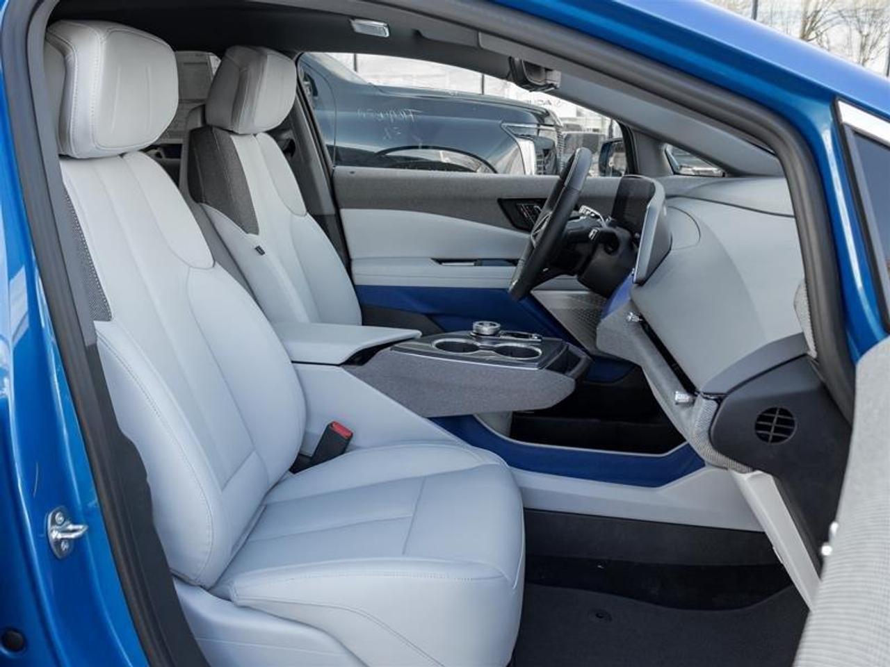 2026 Cadillac OPTIQ Luxury 4dr Photo