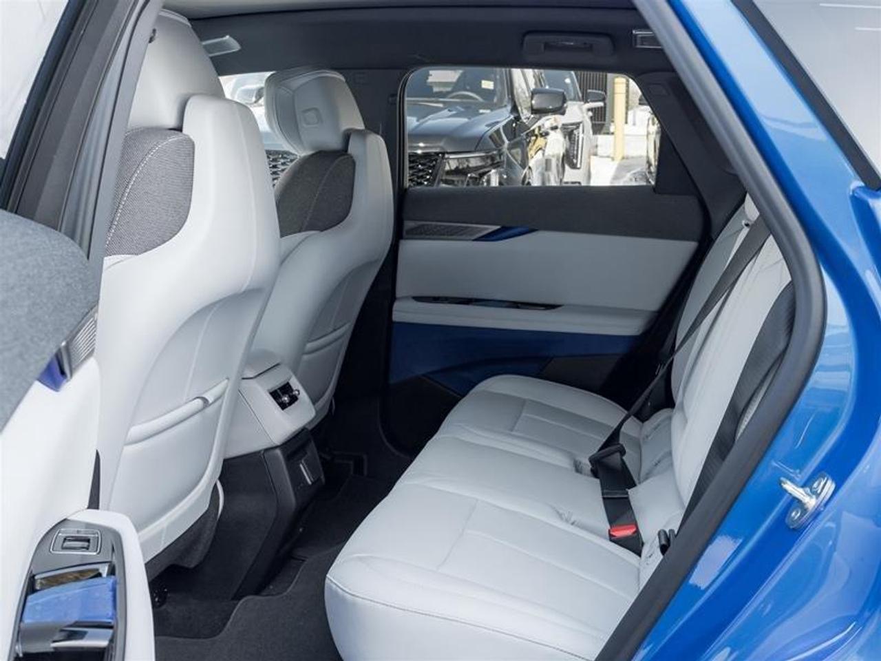 2026 Cadillac OPTIQ Luxury 4dr Photo