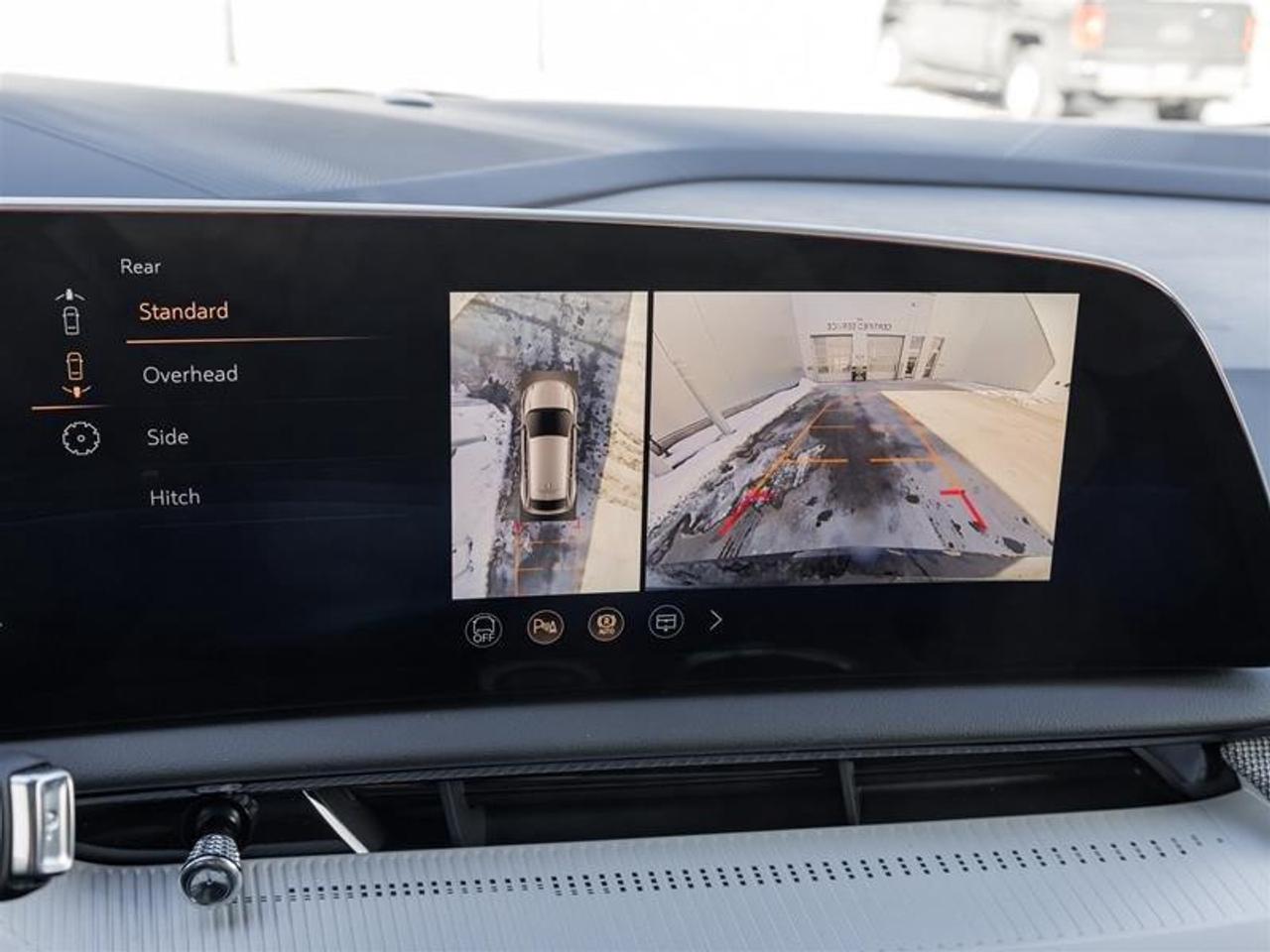 2026 Cadillac OPTIQ Premium Sport 4dr Photo