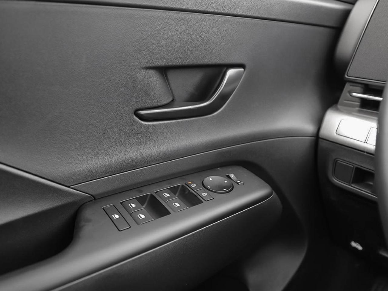 2025 Hyundai KONA 1.6T Preferred Sport AWD Photo