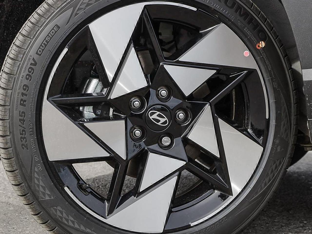 2025 Hyundai KONA 1.6T Preferred Sport AWD Photo