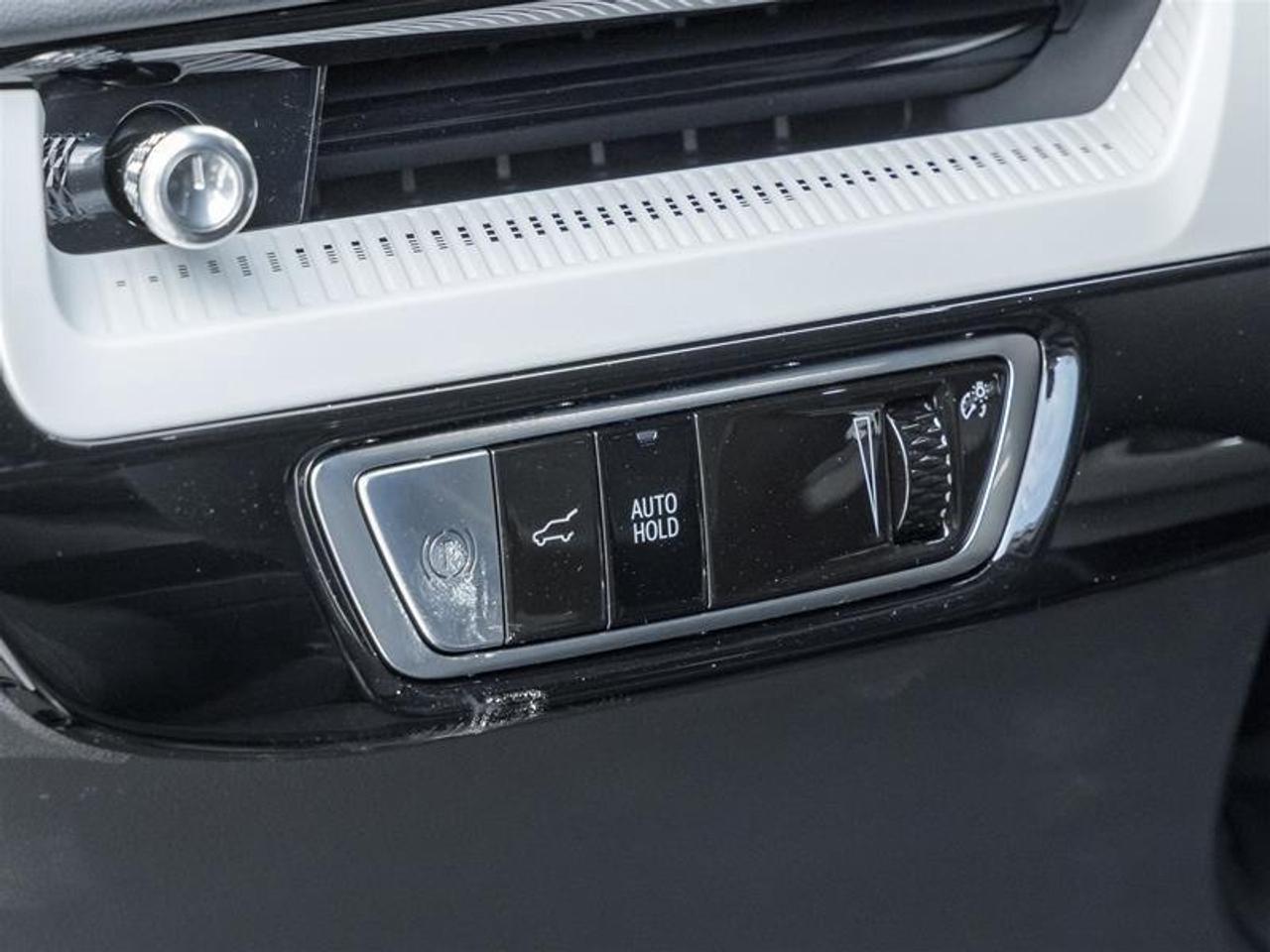 2026 Cadillac OPTIQ Luxury 4dr Photo