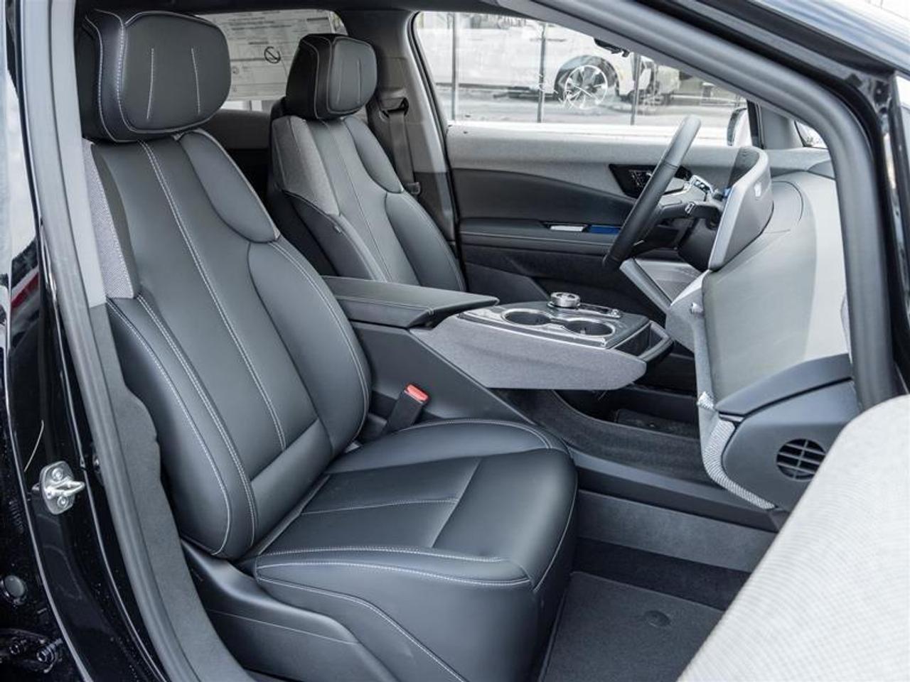 2026 Cadillac OPTIQ Luxury 4dr Photo