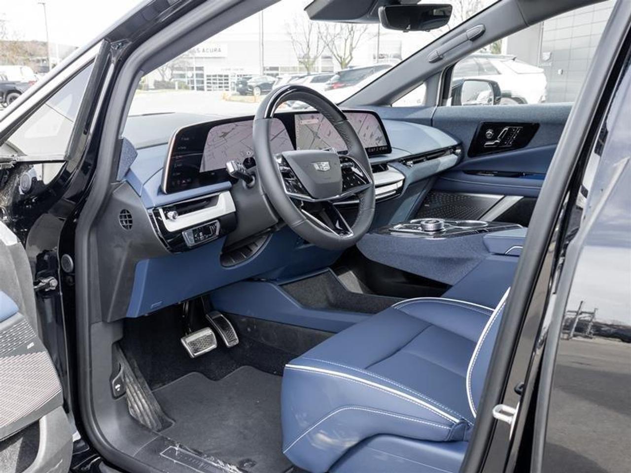2026 Cadillac OPTIQ Premium Luxury 4dr Photo