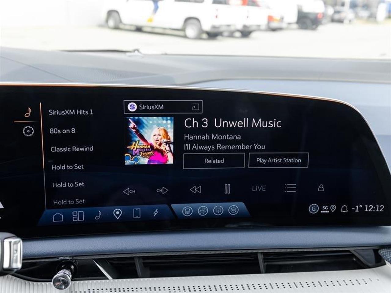 2026 Cadillac OPTIQ Premium Luxury 4dr Photo