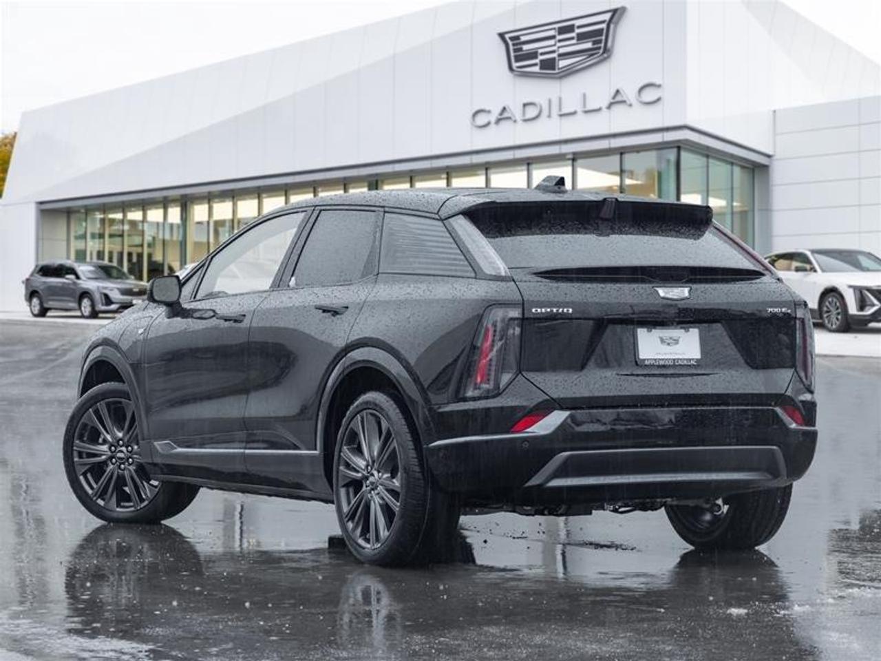 2026 Cadillac OPTIQ Premium Sport 4dr Photo4