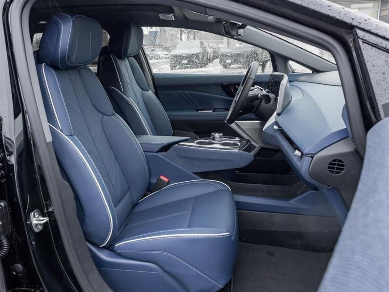 2026 Cadillac OPTIQ Premium Sport 4dr Photo