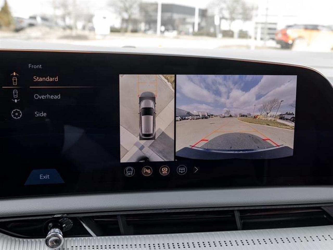 2026 Cadillac OPTIQ Premium Luxury 4dr Photo