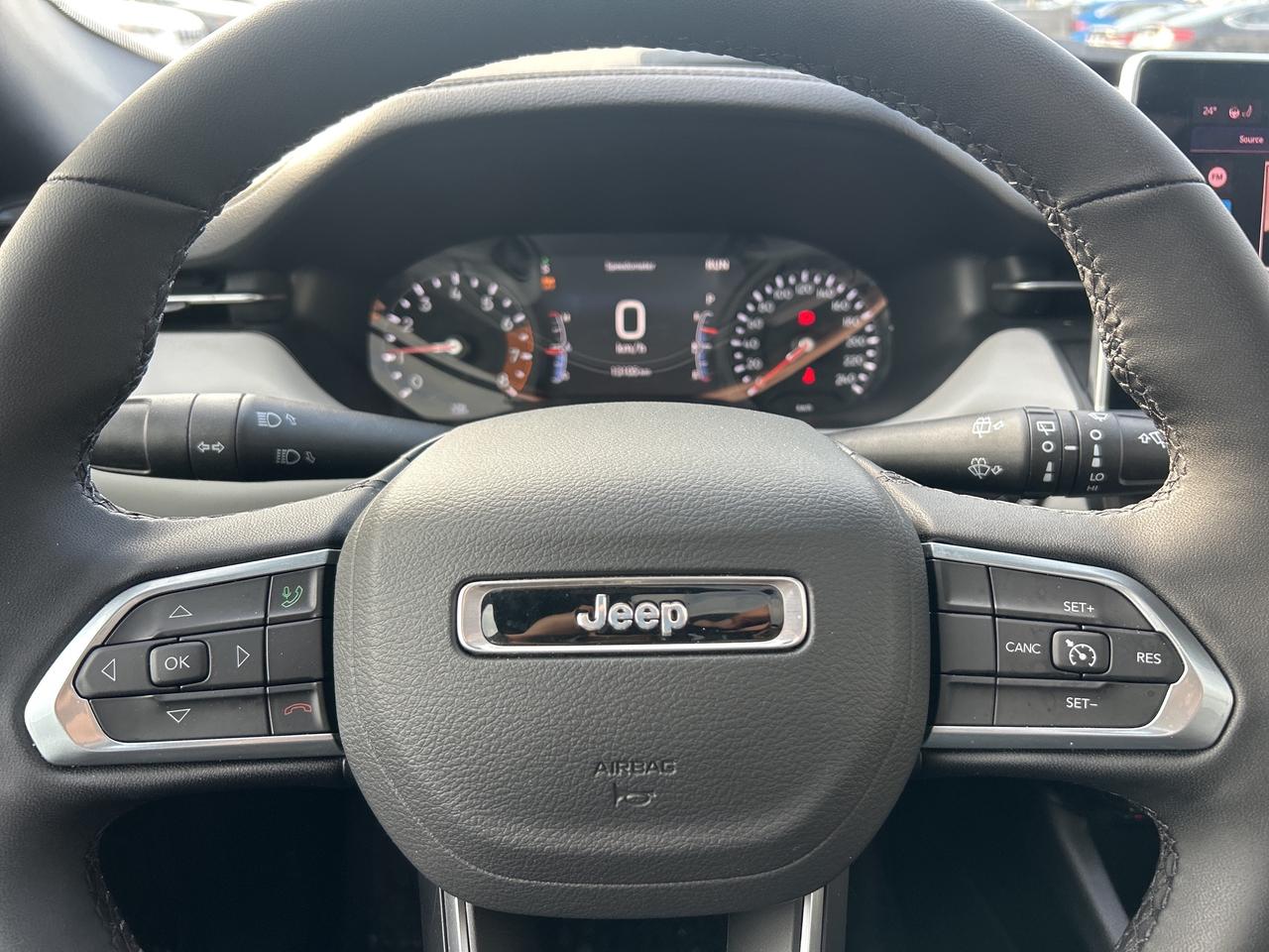 2025 Jeep Compass Limited 4x4 w/Panoramic Sunroof, Alpine Sound Photo