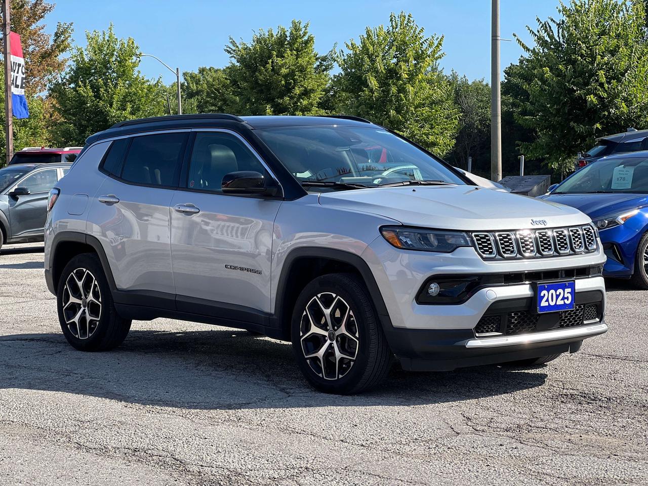2025 Jeep Compass Limited 4x4 w/Panoramic Sunroof, Alpine Sound Photo