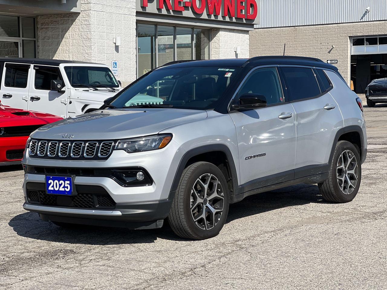 2025 Jeep Compass Limited 4x4 w/Panoramic Sunroof, Alpine Sound Photo