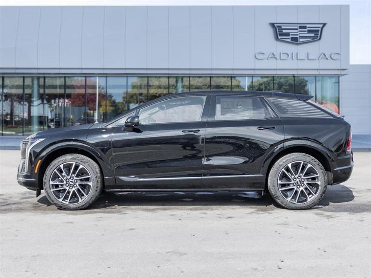 2026 Cadillac OPTIQ Sport 4dr Photo2
