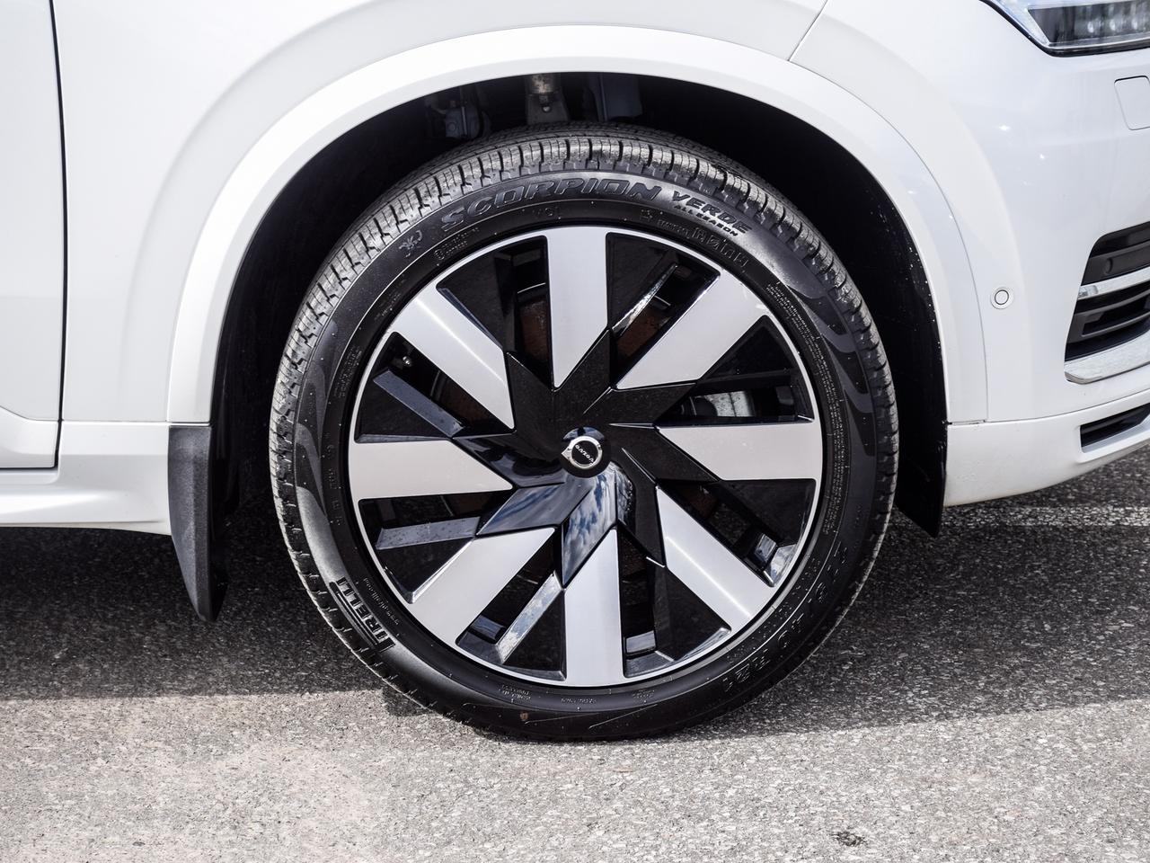 2025 Volvo XC90 Plug-In Hybrid T8 AWD Ultra Bright Theme 7-Seater Photo