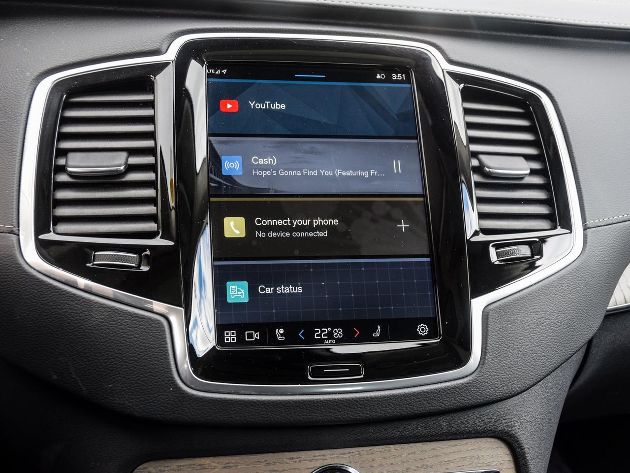 2025 Volvo XC90 Plug-In Hybrid T8 AWD Ultra Bright Theme 7-Seater Photo