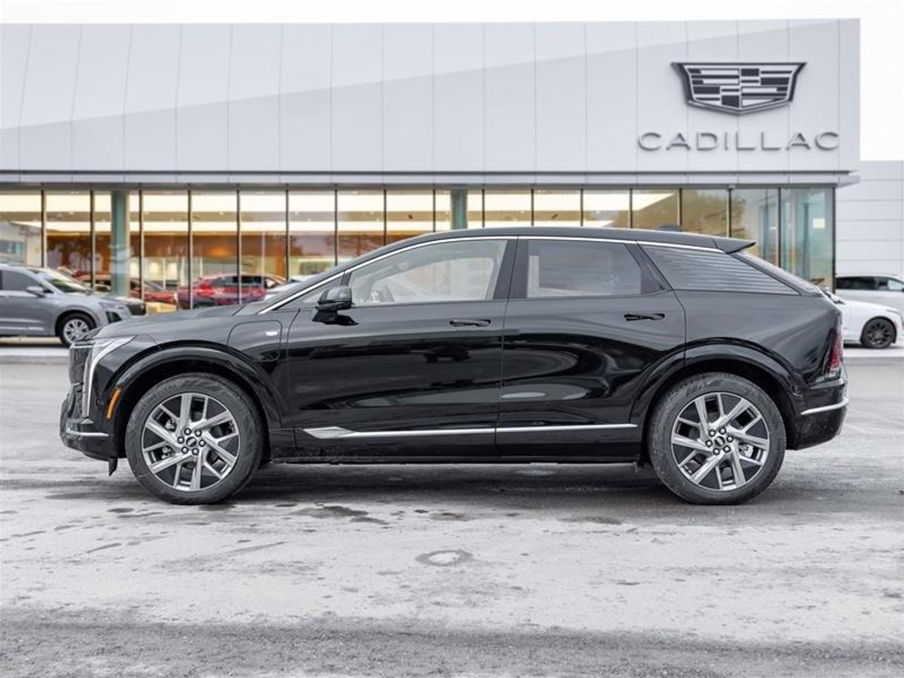 2026 Cadillac OPTIQ Luxury 4dr Photo2