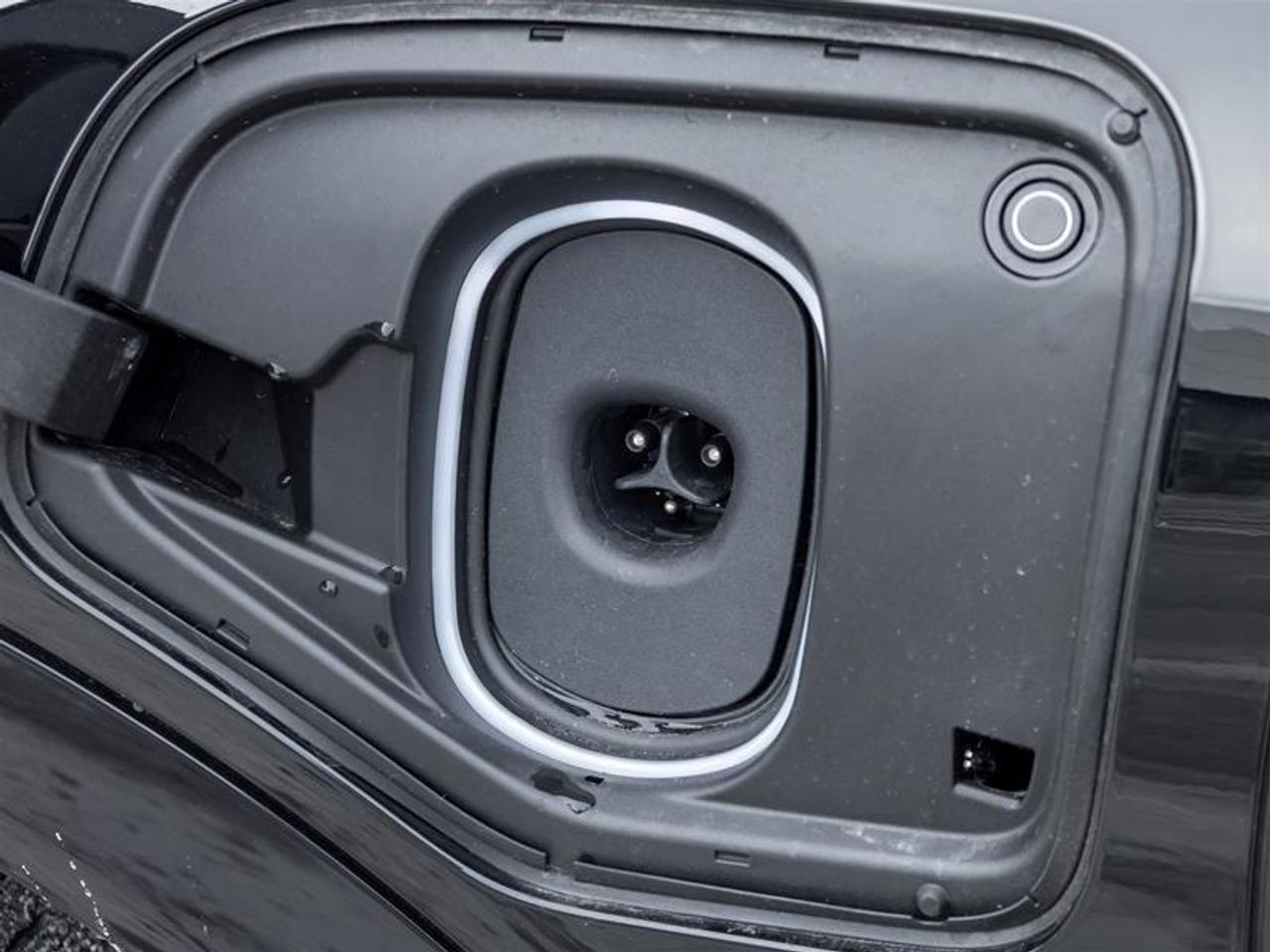 2026 Cadillac OPTIQ Luxury 4dr Photo