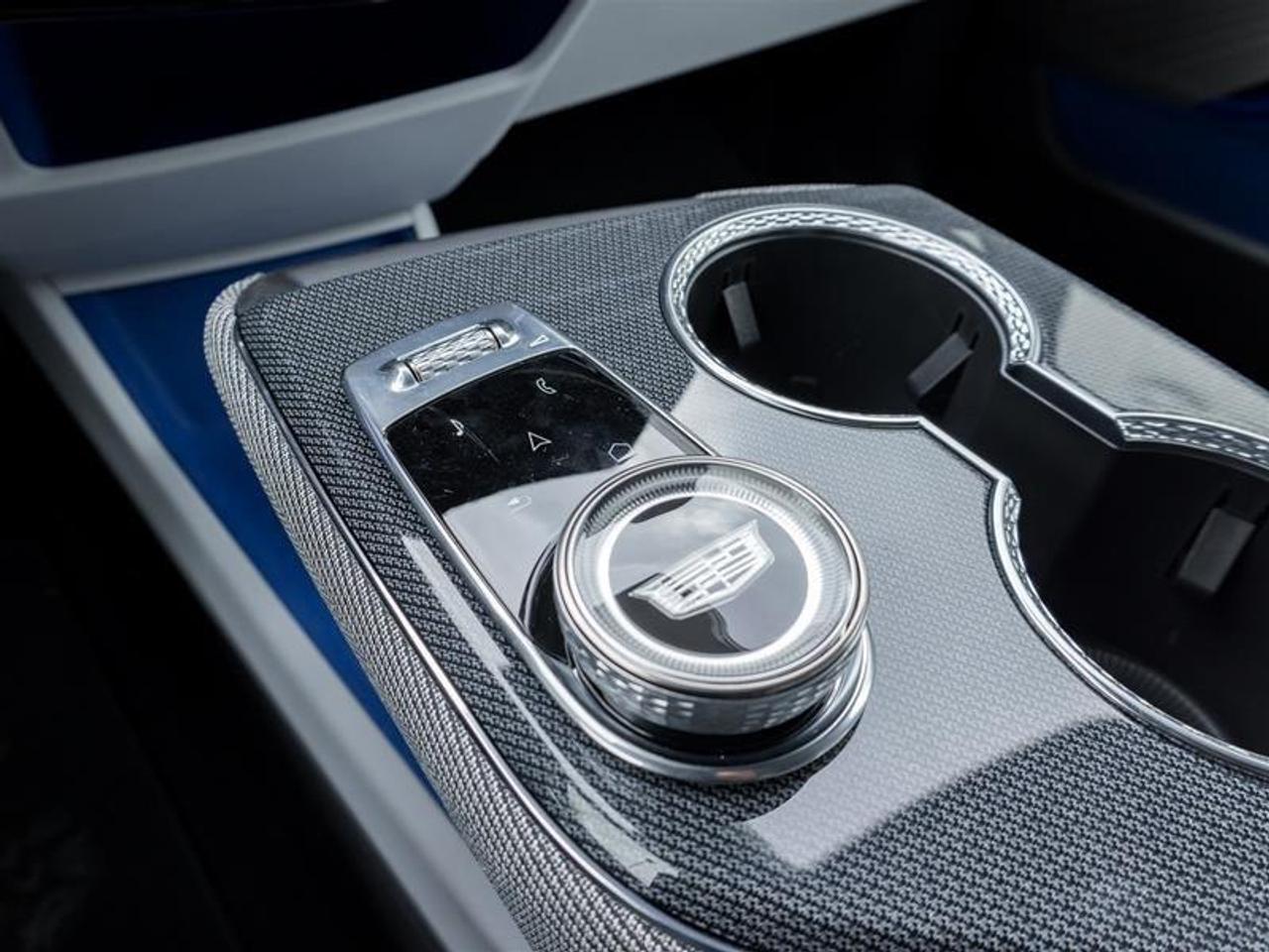 2026 Cadillac OPTIQ Luxury 4dr Photo