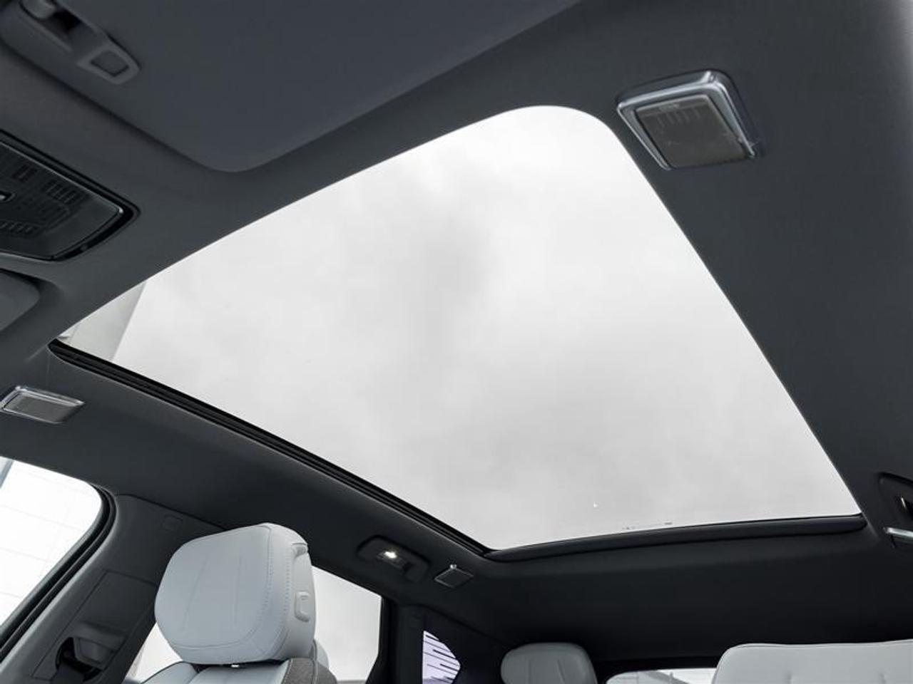 2026 Cadillac OPTIQ Luxury 4dr Photo