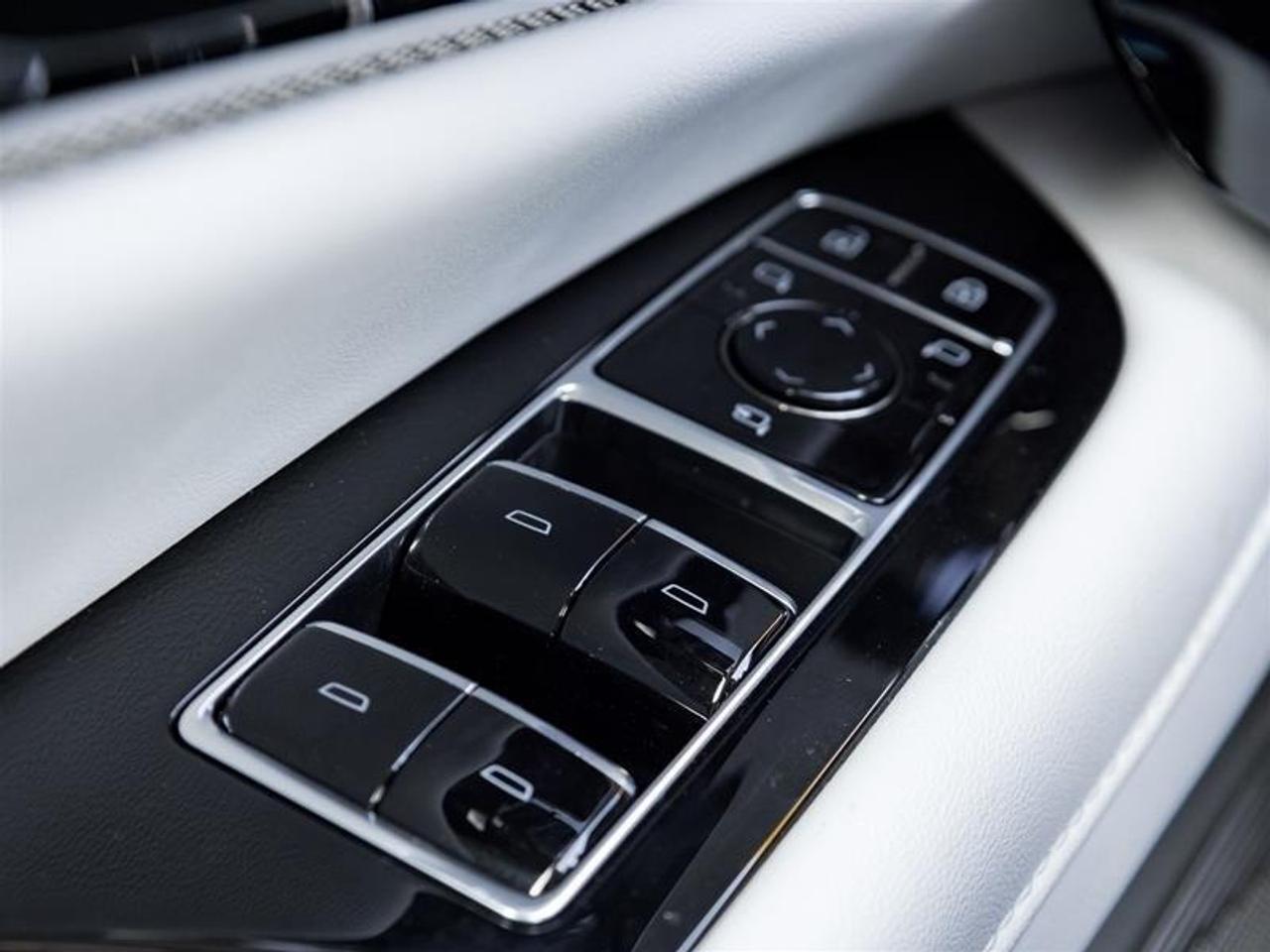 2026 Cadillac OPTIQ Sport 4dr Photo